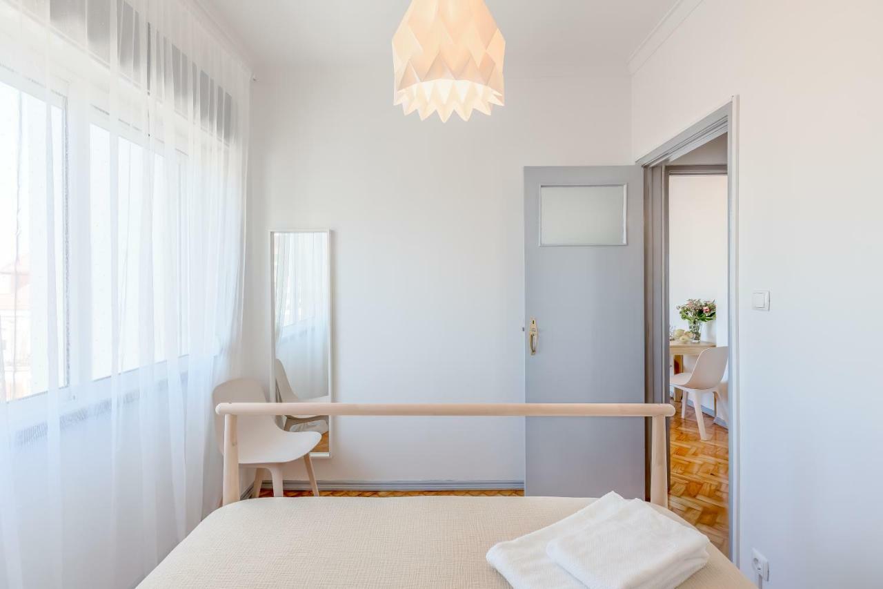 Renovated Sunny Apartment With Amazing Sunset Balcony , By Timecooler Lisbon Exterior photo
