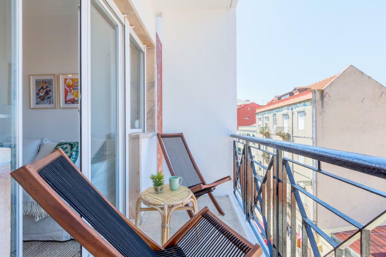 Renovated Sunny Apartment With Amazing Sunset Balcony , By Timecooler Lisbon Exterior photo